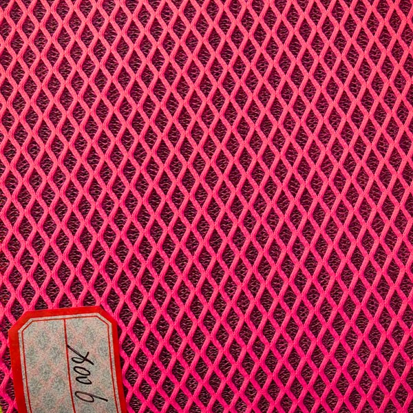 Quels sont les principaux avantages du tissu maillé à trois couches ?